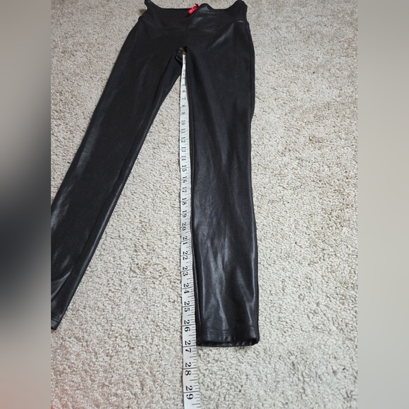 Spanx Faux Leather Leggings for Women, Size M - Black - Picture 7 of 9